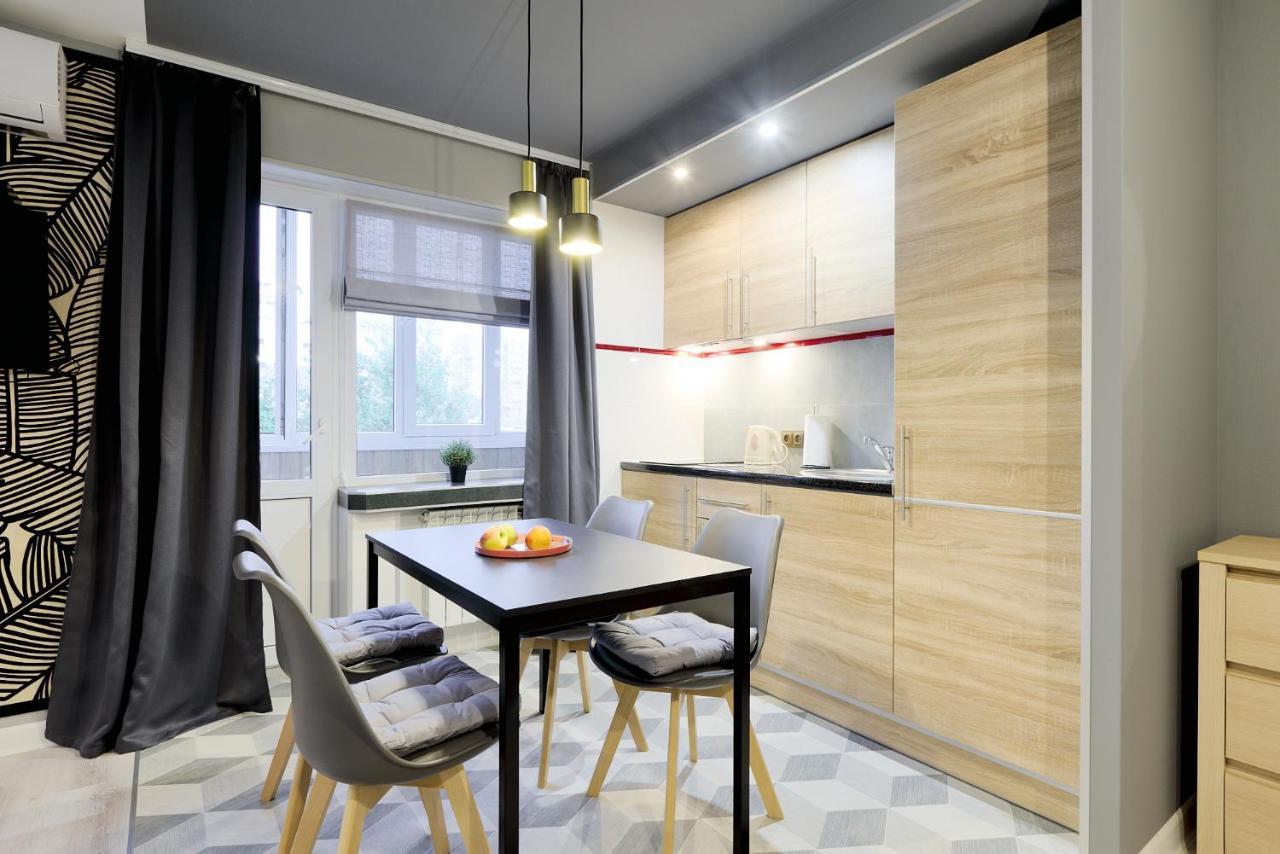 New Apart Lesi Ukrainky Blvd And Olimpiyska And Kreshchatyk And Manhattan City With Parking Kiev Exterior foto